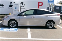 プリウス S ツーリングセレクション