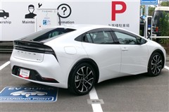 プリウスPHEV Z