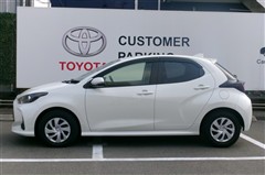 ヤリス ハイブリッド X