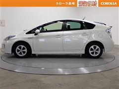 プリウス S