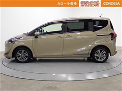 シエンタHEV ファンベースG クエロ