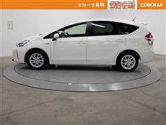 プリウスアルファ S