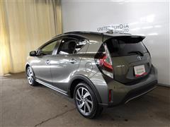 アクア クロスオーバー グラム