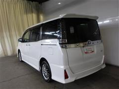 ヴォクシーHV ZSキラメキ3