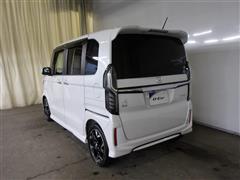N-BOX カスタムG LターボHS