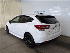 インプレッサスポーツSTIスポーツ