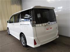 ヴォクシーHV ZSキラメキ3