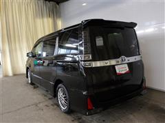 ヴォクシーHV ZSキラメキ3