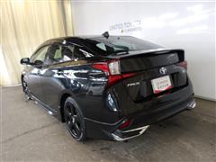 プリウス SツーリングSLブラック