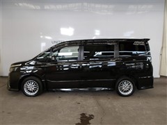 ヴォクシーHV ZSキラメキ3