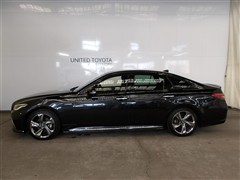 クラウンハイブリッド RS