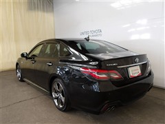 クラウンハイブリッド RS