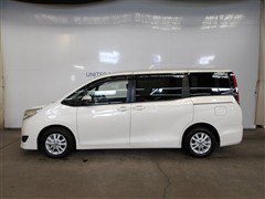 ノア ハイブリッド X