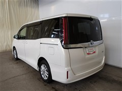 ノア ハイブリッド X