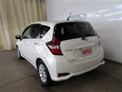 ノート E-パワー メダリスト