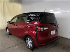 シエンタHV ファンベースG クエロ