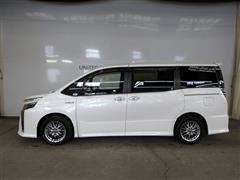 ヴォクシーHV ZSキラメキ