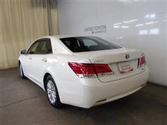 クラウンハイブリッドロイヤルサルーン