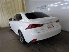 IS200t Fスポーツ