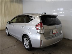 プリウスアルファ S