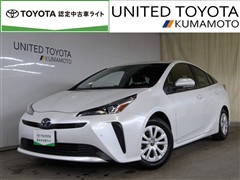 トヨタ　プリウス S