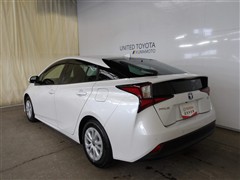 プリウス S セーフティプラス2