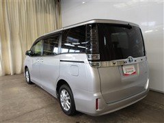 ヴォクシー ハイブリッド X