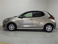 ヤリス ハイブリッド G