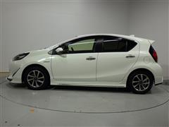 アクア S スタイルブラック