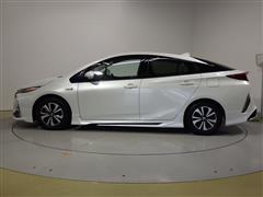 プリウスPHV A