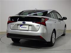 プリウス S セーフティープラス 2