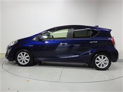 アクア S スタイルブラック