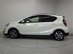 アクア X-アーバン ソリッド