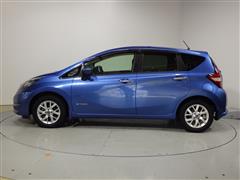 ノート E-パワー X