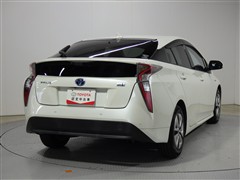 プリウス A