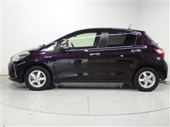 ヴィッツ ハイブリッド ジュエラ