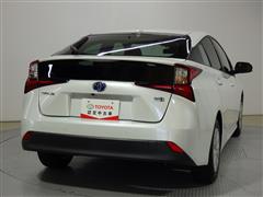 プリウス S セーフティプラス2