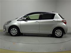 ヴィッツ ハイブリッド F