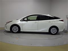 プリウス S セーフティプラス