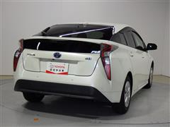 プリウス S セーフティプラス