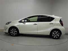 アクア S スタイルブラック