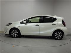 アクア S スタイルブラック