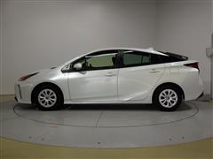 プリウス S セーフティプラス2