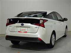 プリウス S セーフティプラス2