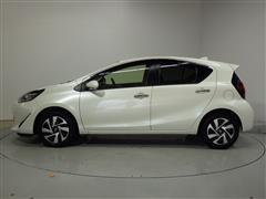 アクア S スタイルブラック