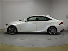 IS300h バージョンL