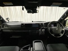 ハイエースバン スーパーGLダーク