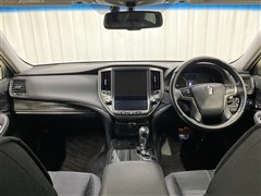 クラウンHV アスリートS Four