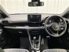 ヤリス ハイブリッド X