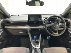 ヤリス ハイブリッド G